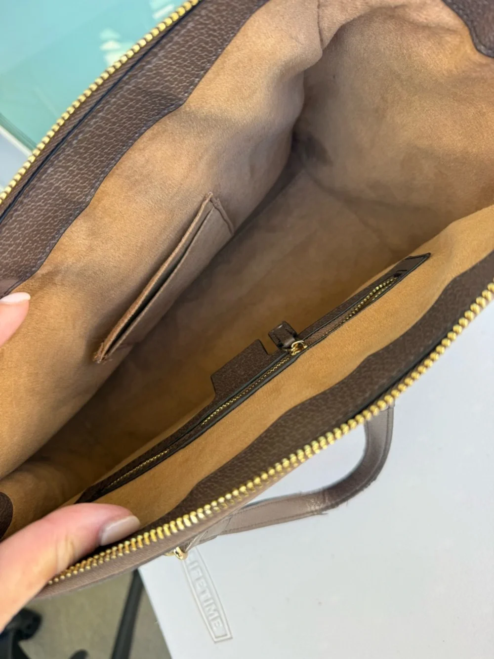 Gucci Beige GG Supreme Canvas Tote with Brown Trim and Green-Red Web - Picture 5 of 8